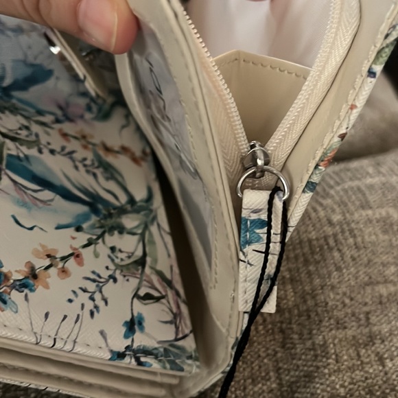 NWT Mundi wallet - Picture 4 of 12